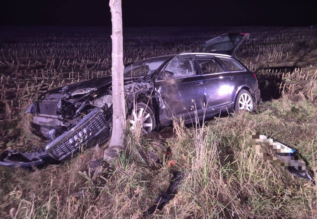 zderzenie, ciągnik, auto, nieustąpienie pierwszeństwa