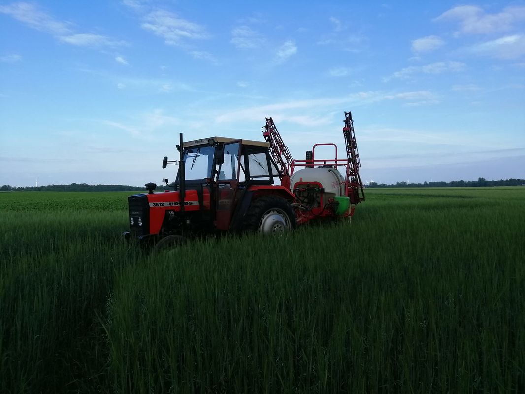 pole, opryskiwacz, kombajn